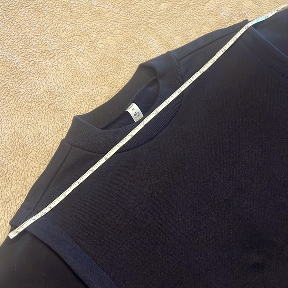 ALO Fresh Cropped Cover Up Sweatshirt - Picture 10 of 12